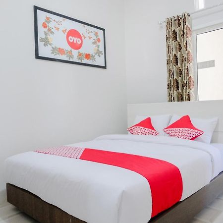 OYO 973 Turukene Hotel Batu  Bagian luar foto