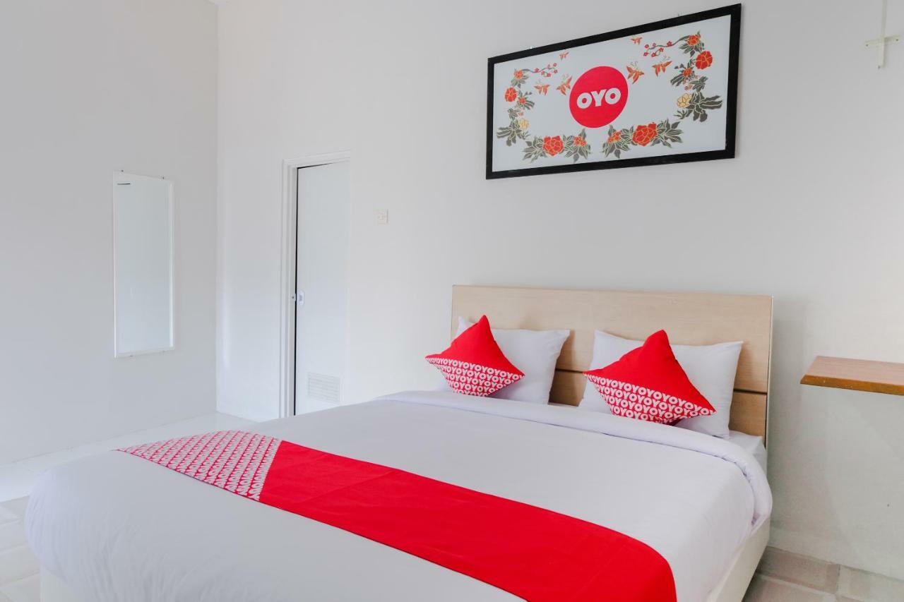 OYO 973 Turukene Hotel Batu  Bagian luar foto